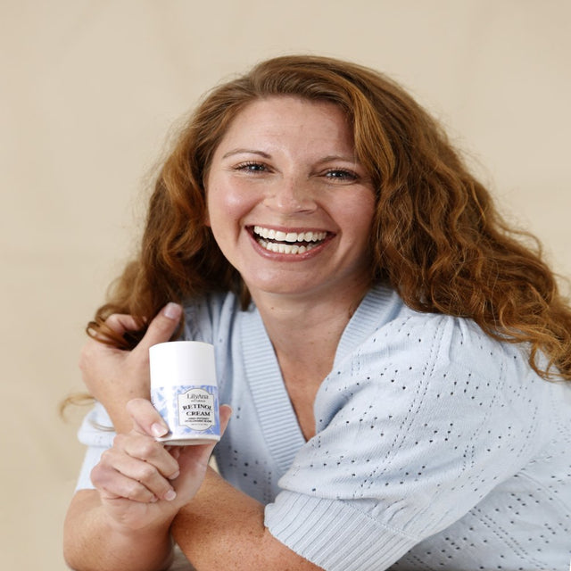 Lilyana Naturals Retinol Cream for Face - Retinol Cream, anti Aging Cream, Retinol Moisturizer for Face, Wrinkle Cream for Face, 2.5% Retinol Complex,100% Vegan- 1.7Oz